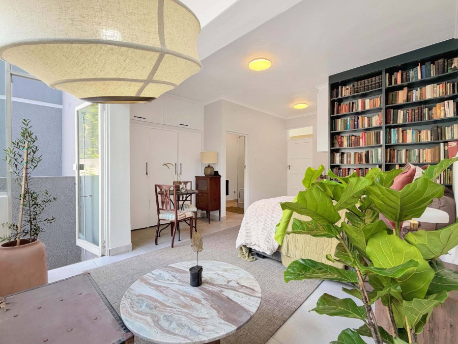 1 Bedroom Property for Sale in Three Anchor Bay Western Cape
